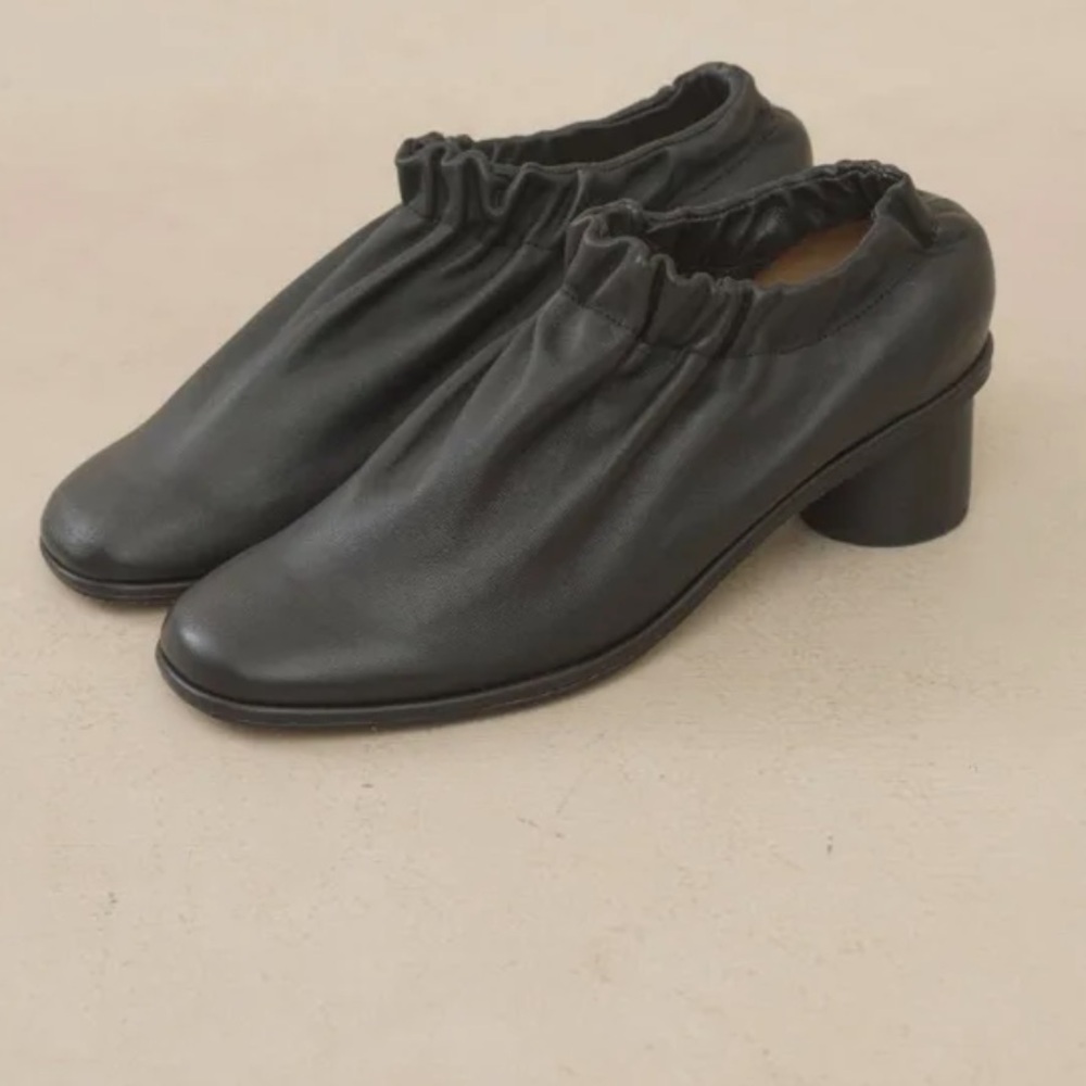 Lauren Manoogian Black Minimalist Heels